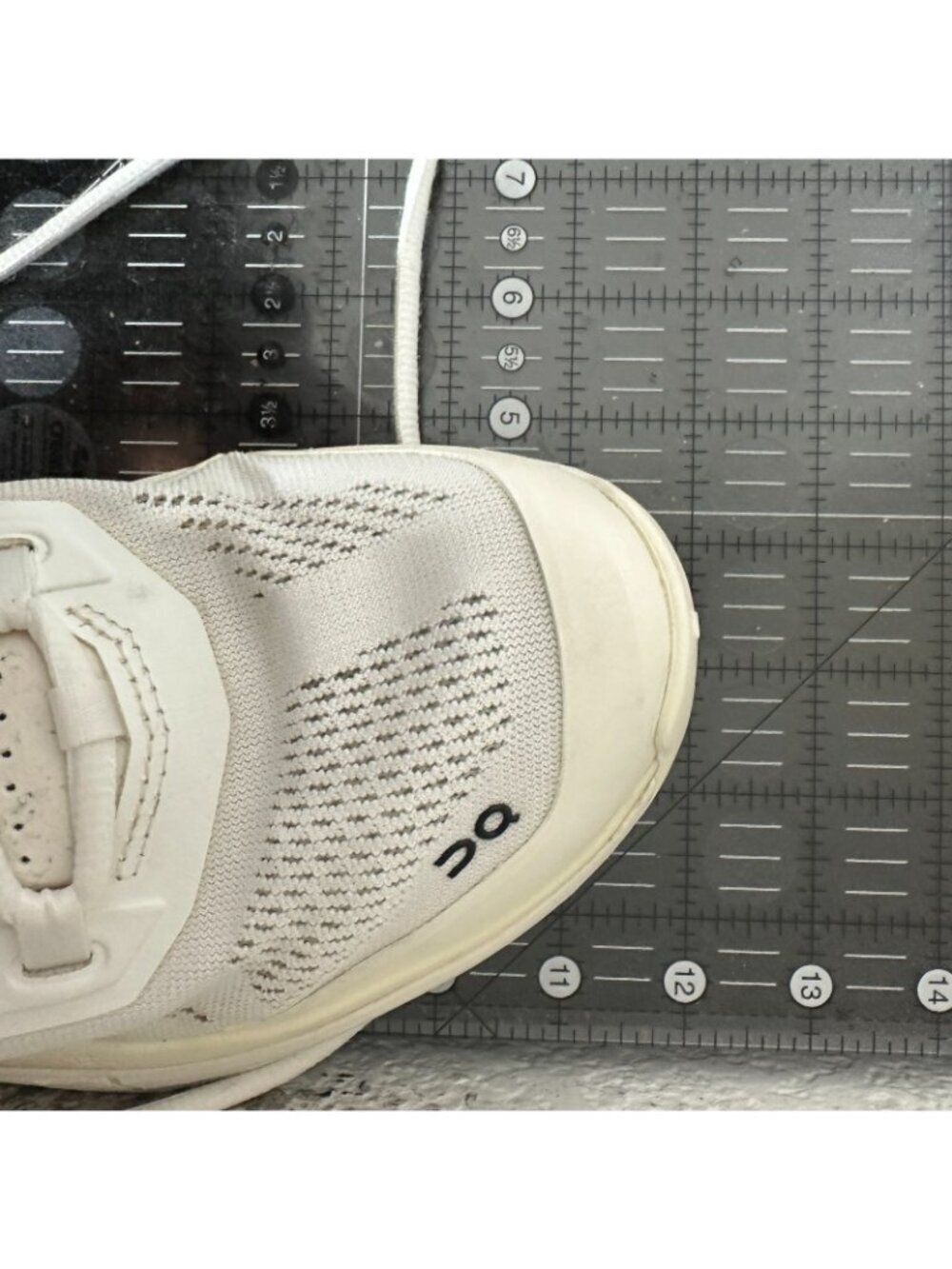 On The Roger Pro Swiss Engineering Women Size 11 White Acai Tennis Shoes - Picture 11 of 11